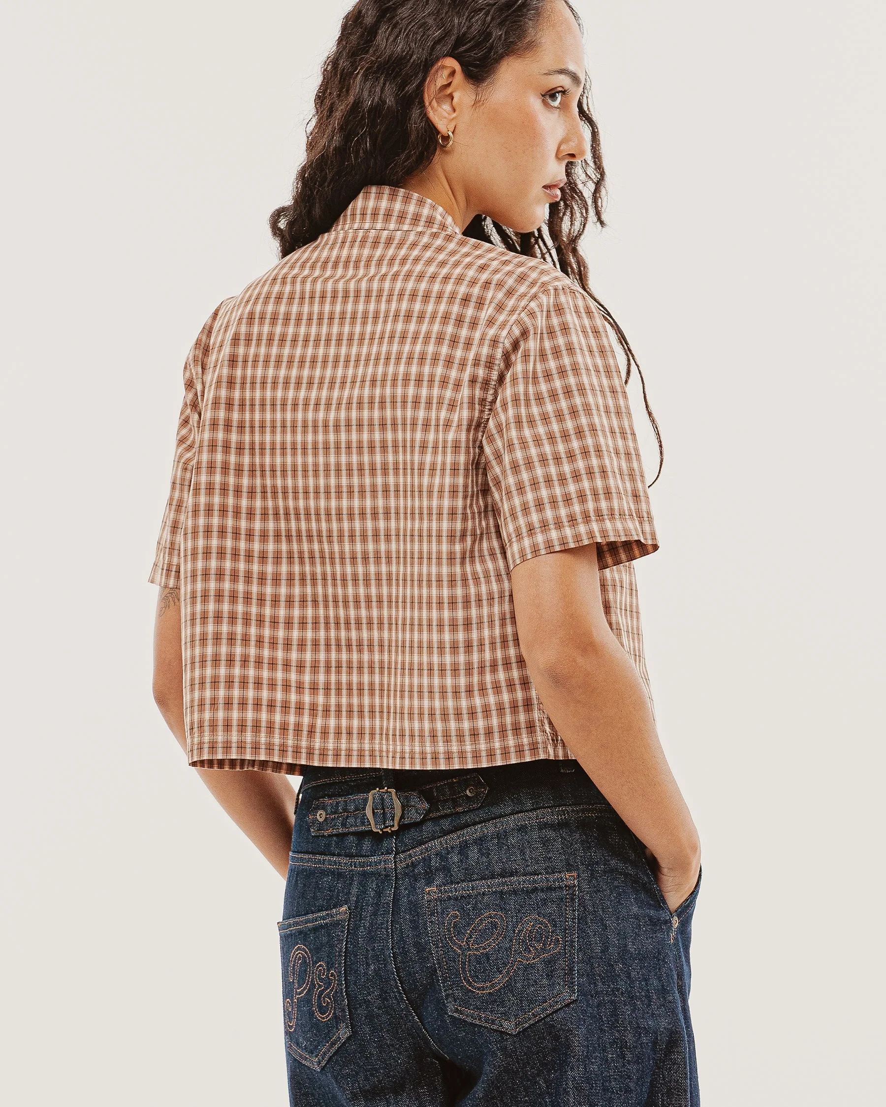 Françoise Cropped Shirt - Taupe Plaid - Image 5