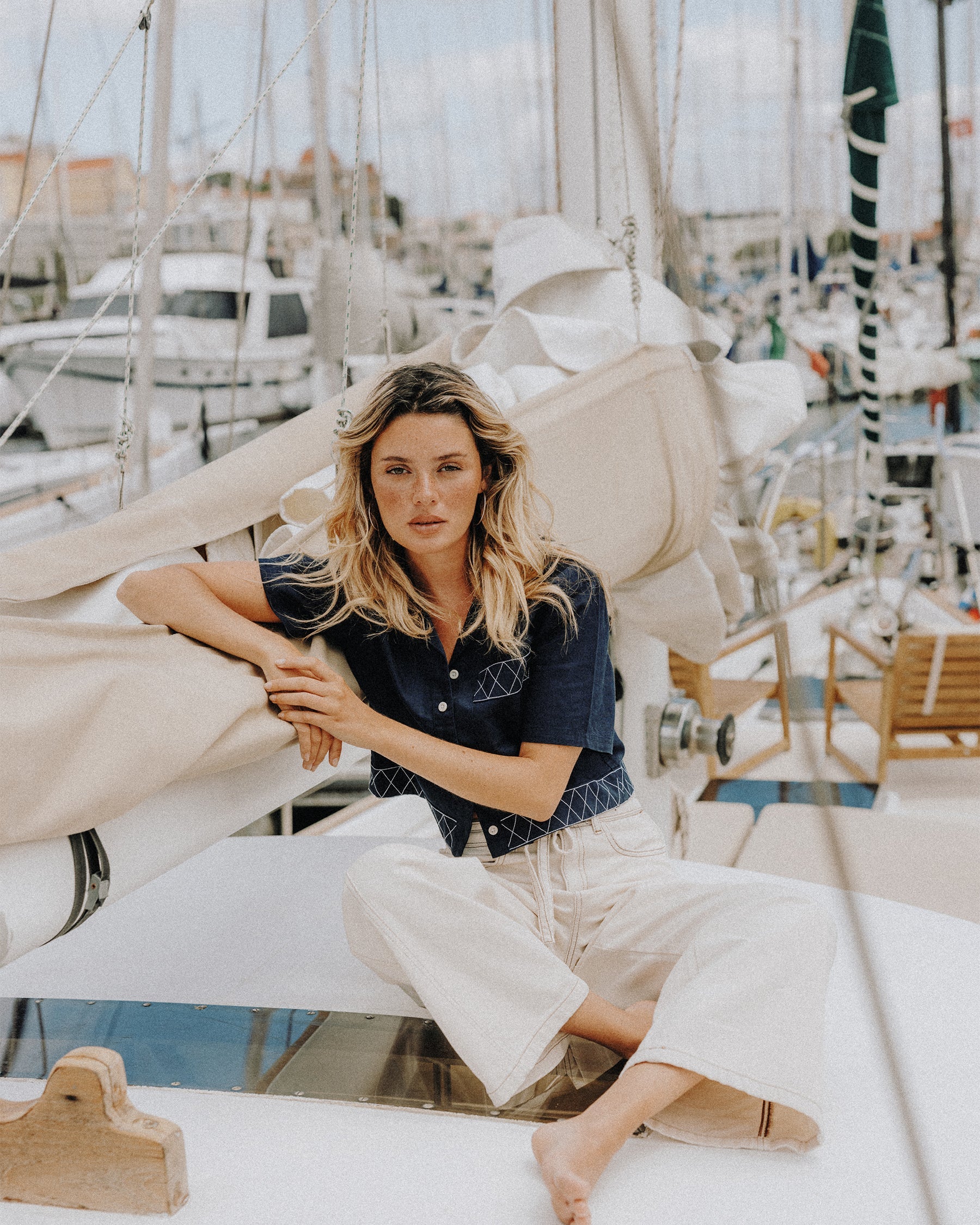 Lottie Cropped Linen Shirt - Navy - Image 5