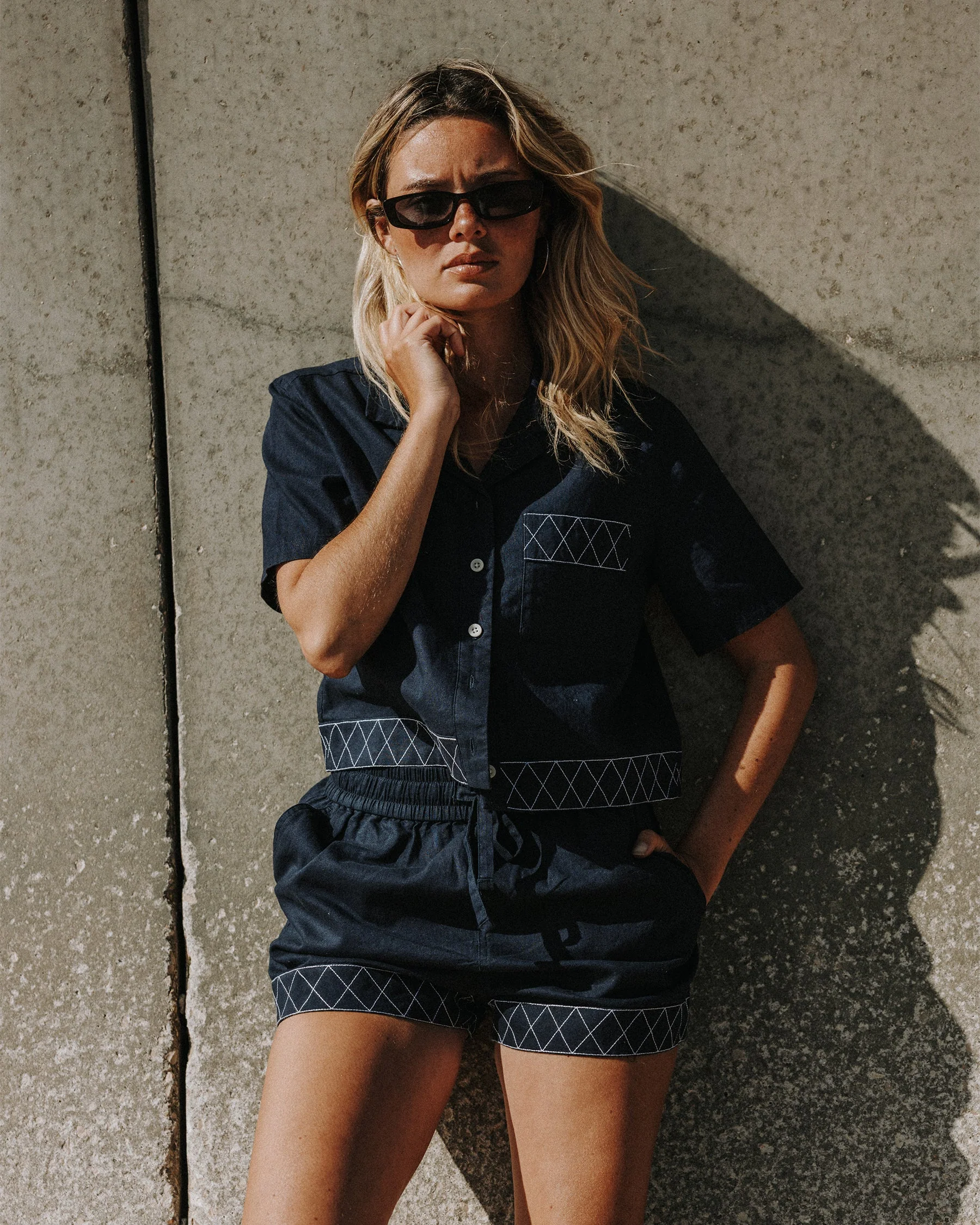 Lottie Linen Shorts - Navy - Image 3